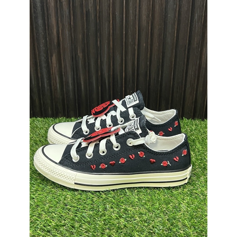 Size 5.5 - Converse Chuck Taylor All Star Low Valentine's Day 2025 W A13651F